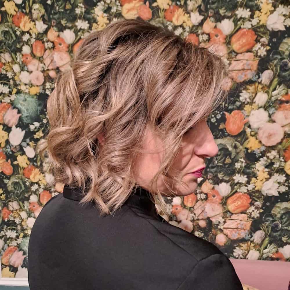 Ο Απόλυτος Οδηγός για Ξανθά Μαλλιά: Σαμπουάν, Μάσκες & Επαγγελματική Φροντίδα