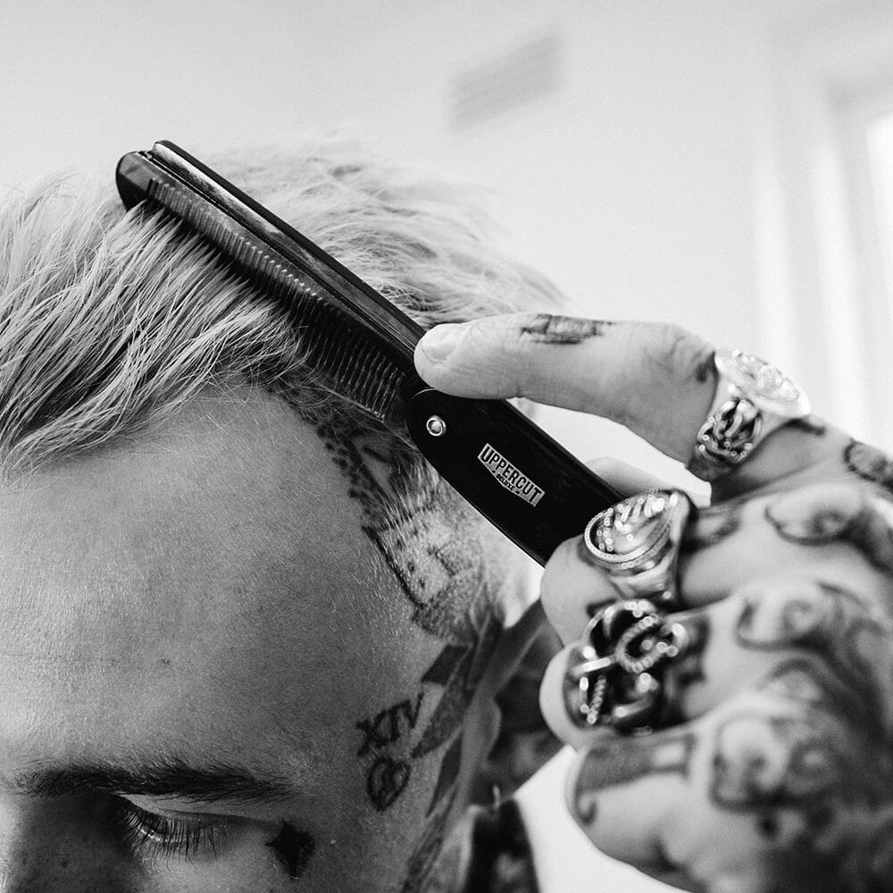 Uppercut Deluxe Flip Comb CT7