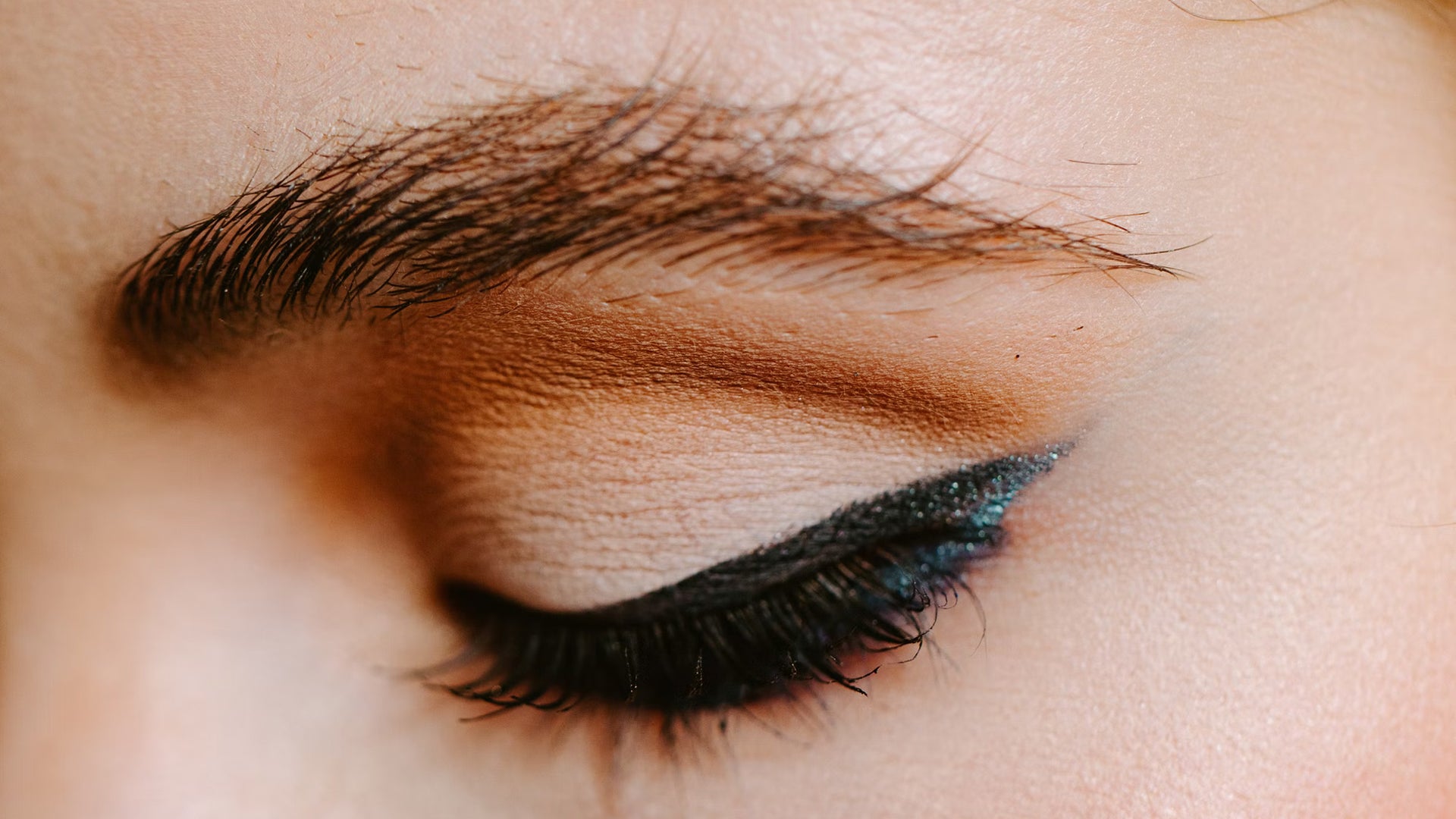 Eyeliner και μολύβια περιγράμματος