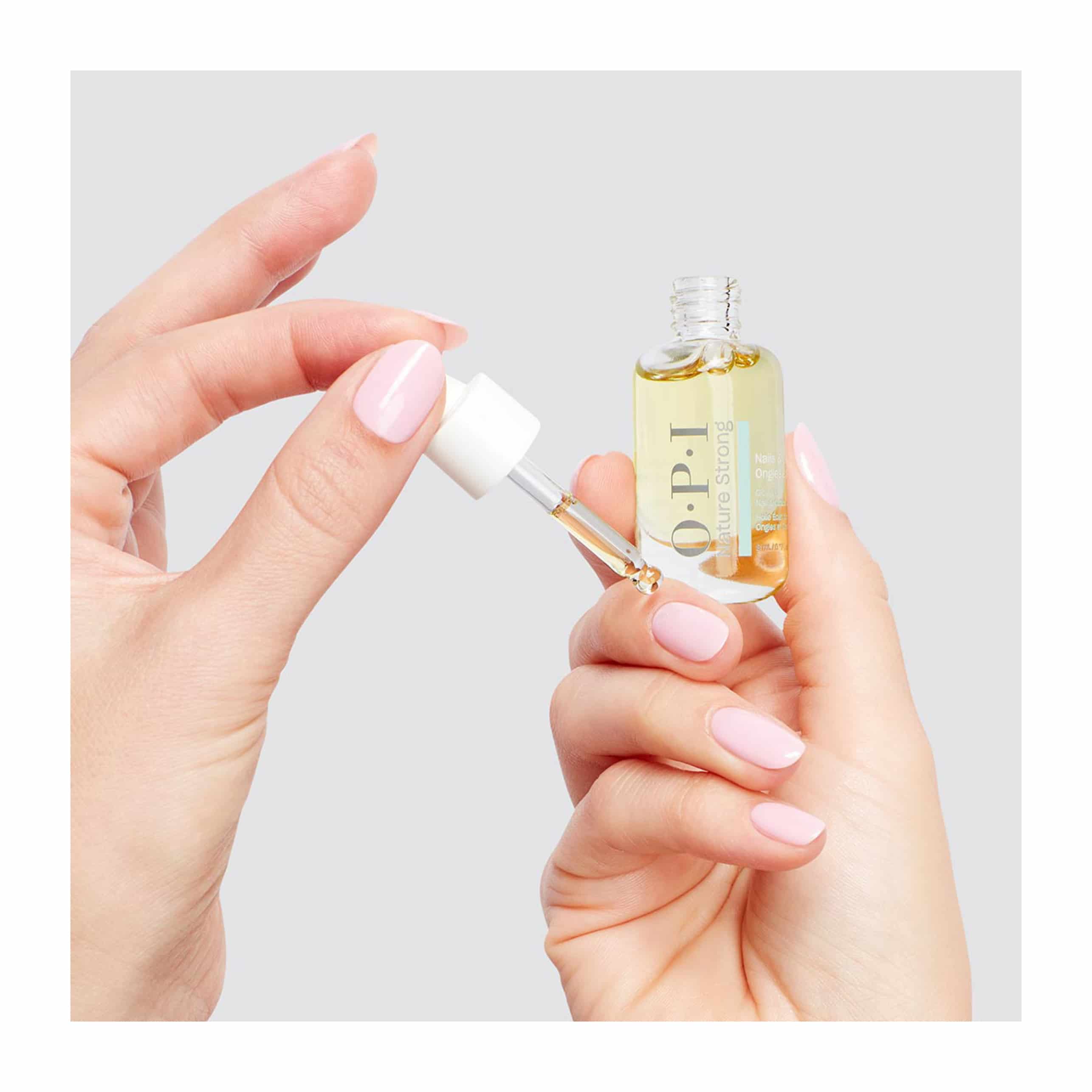 OPI Nature Strong Skin Care Glow Up Nail and Cuticle Oil Ενυδατικό Έλαιο Επωνυχίων 8ml 4